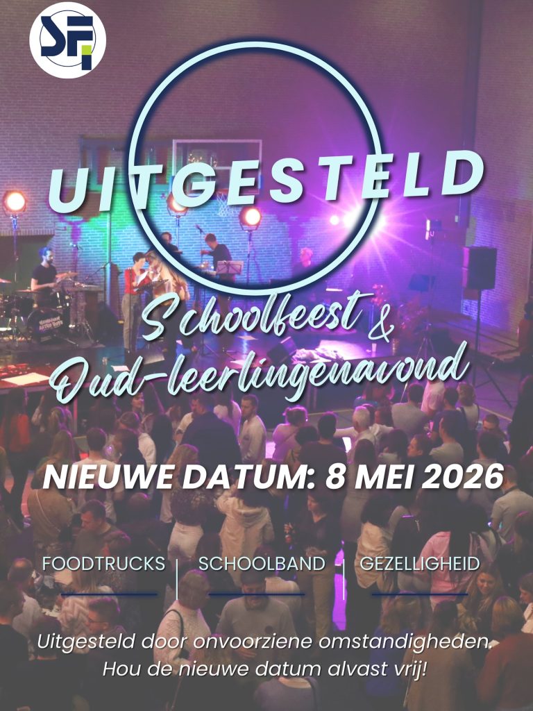 Foto van het schoolfeest van vorig schooljaar. Op de achtergrond zie je de schoolband en op de voorgrond staan toeschouwers gezellig te praten.